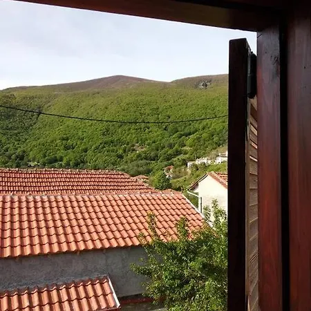 Dorotheas Stone House In The Forest Tatil Evi