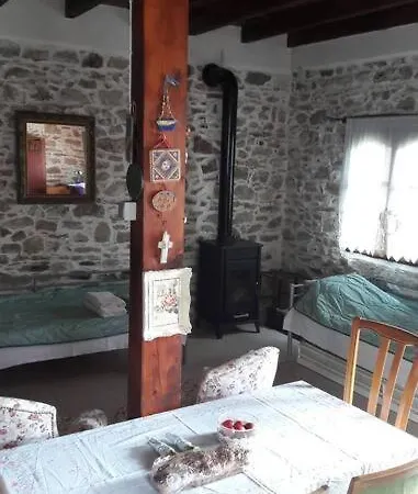 Dorotheas Stone House In The Forest Hébergement de vacances Asprogia