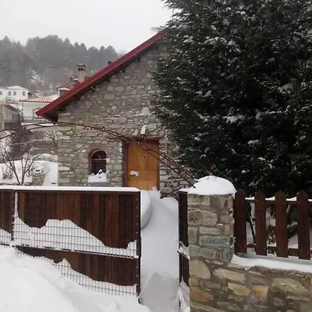 Tatil Evi Dorotheas Stone House In The Forest *